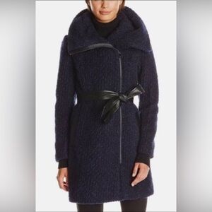 Cole Haan Wool Blend Pea Coat Women’s 2 Navy Blue Belted Asymmetrical Classic￼